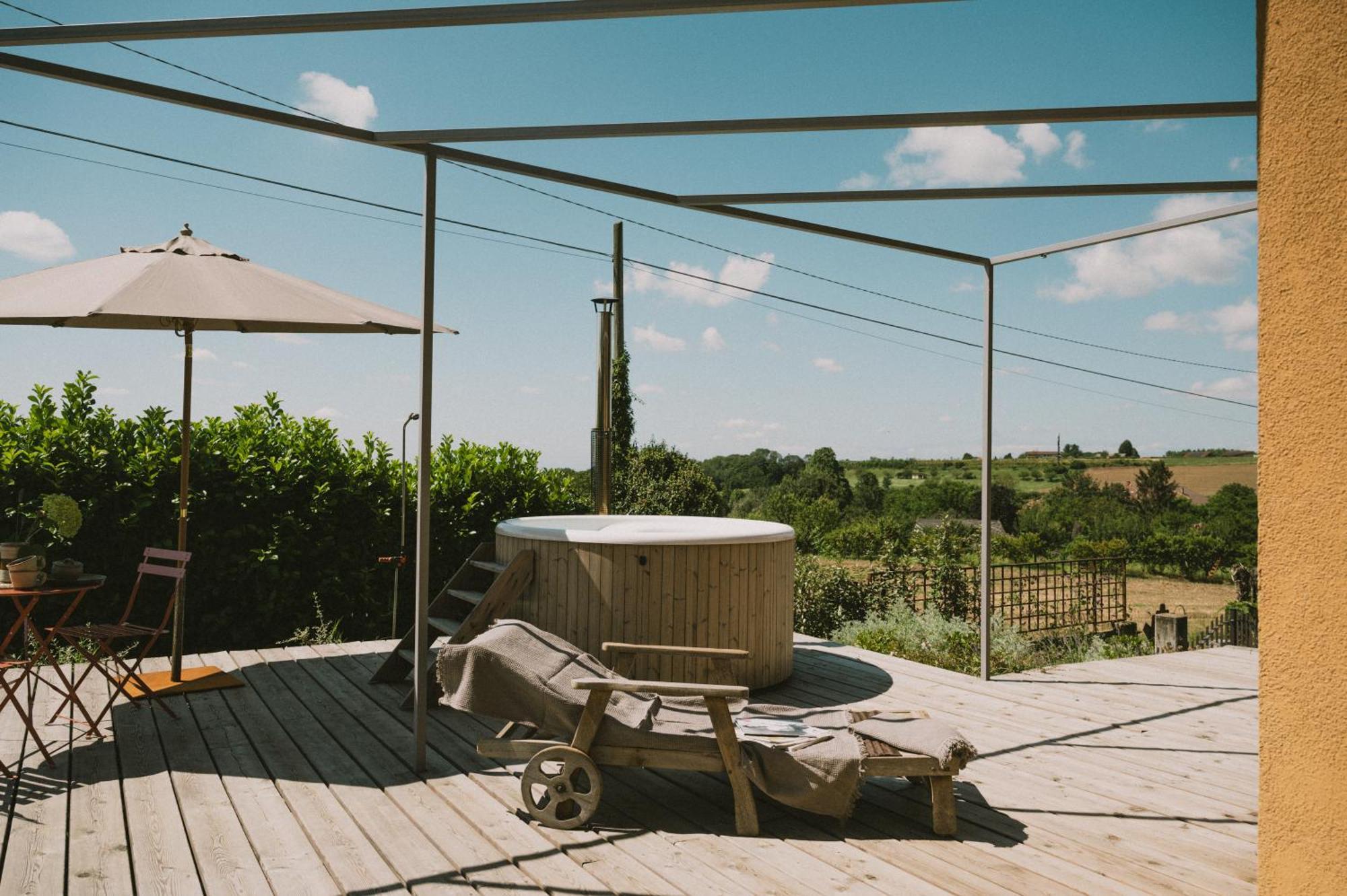 Casa Kiko Pecetto Bed & Breakfast Exterior photo